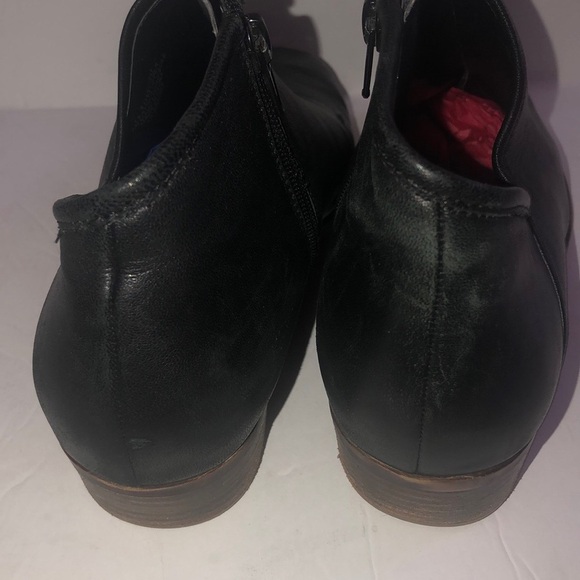 Lucky Brand Black Brekke Leather Bootie - Picture 4 of 11